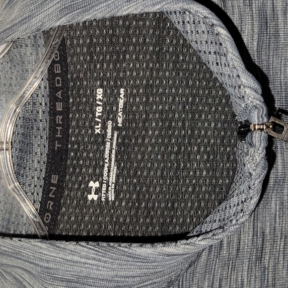 Under Armour Men's Shirt - Picture 3 of 4